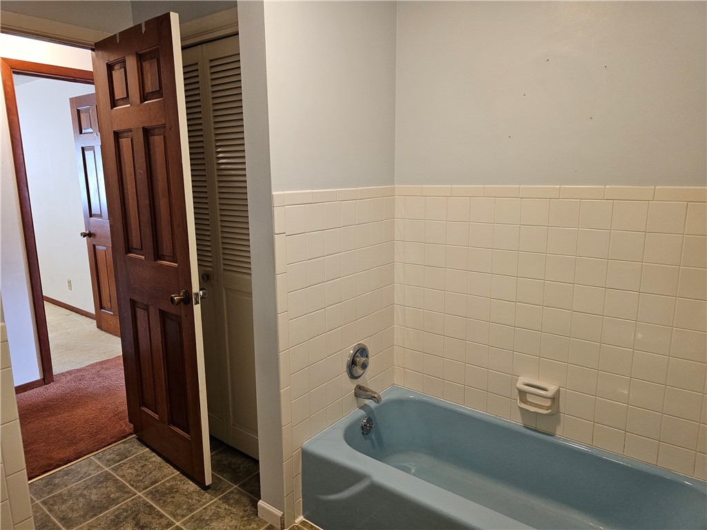 202 E Madison Street Property Photo 11