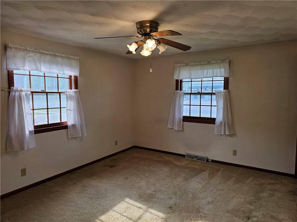 202 E Madison Street Property Photo 18