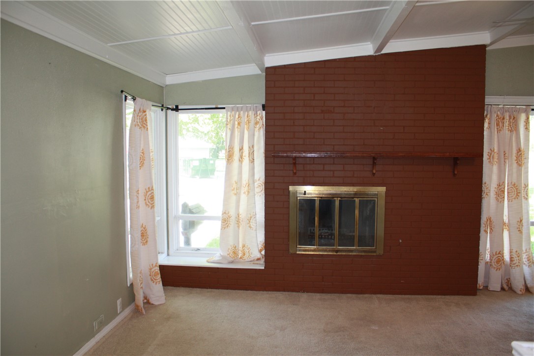 401 Columbus Drive Property Photo 5