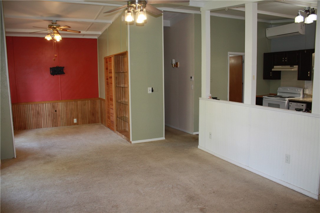 401 Columbus Drive Property Photo 9