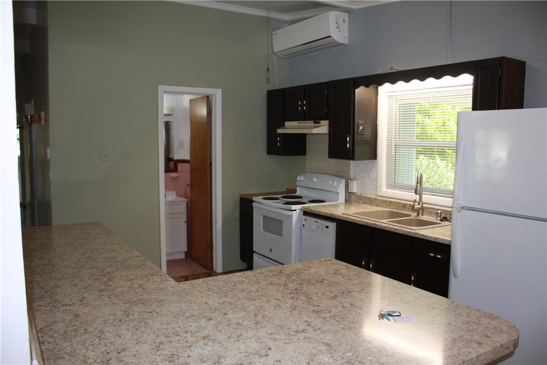 401 Columbus Drive Property Photo 10