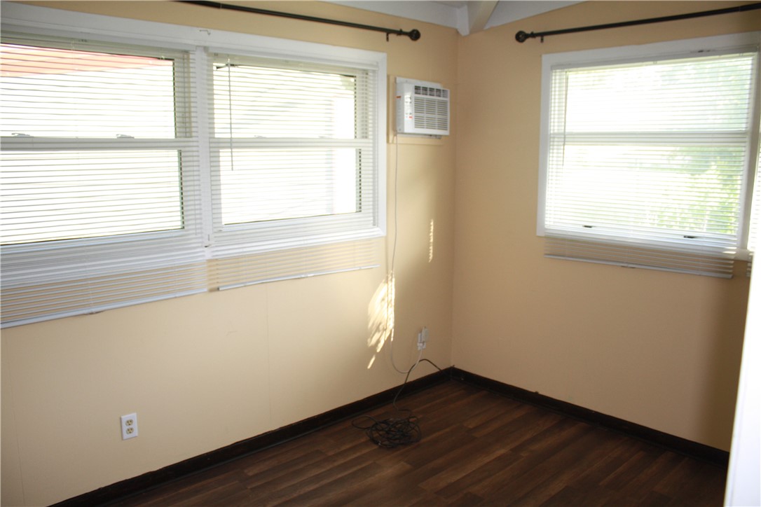 401 Columbus Drive Property Photo 14