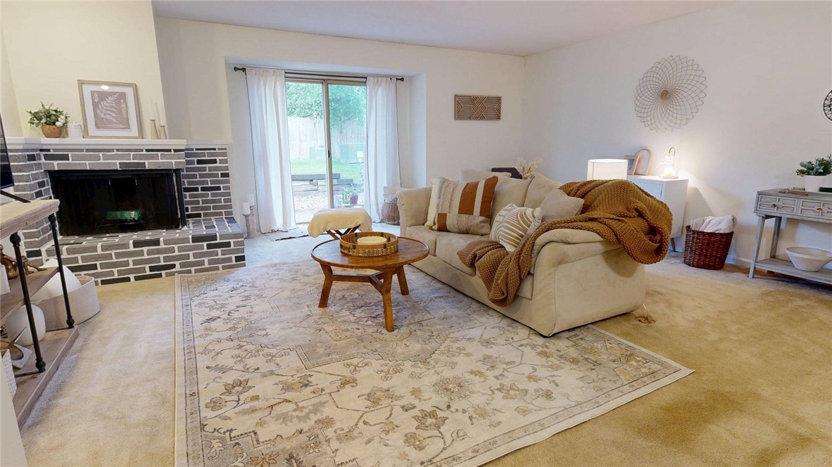 2622 Forrest Green Drive Property Photo 3
