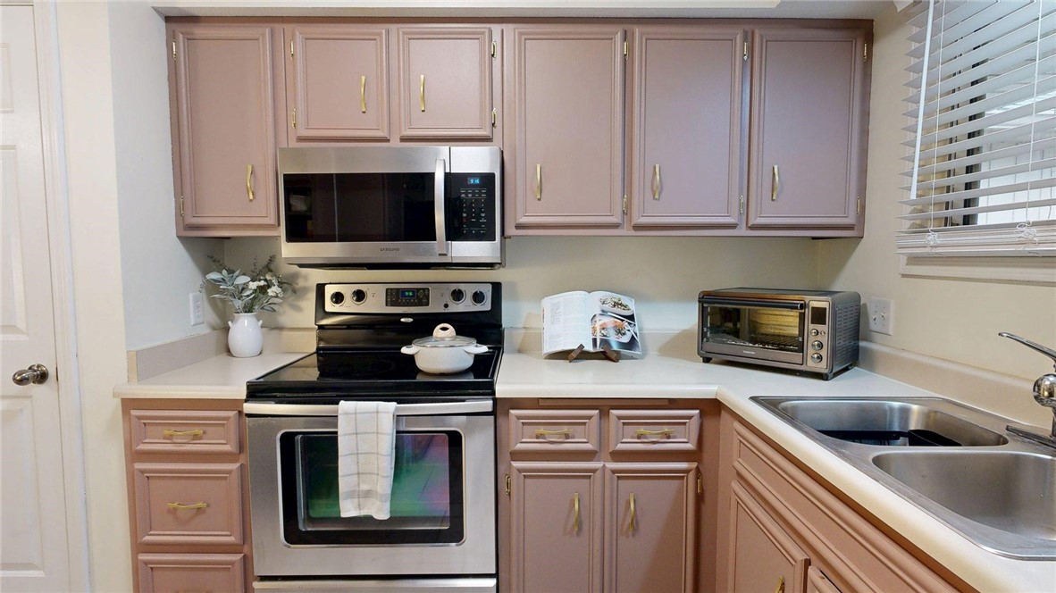 2622 Forrest Green Drive Property Photo 9