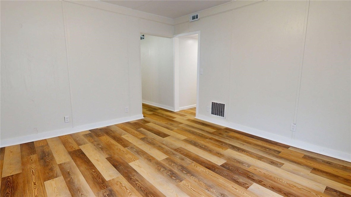1302 W Pershing Road Property Photo 8