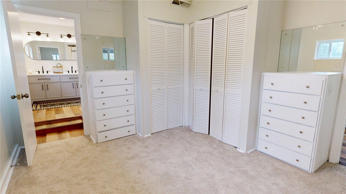 1302 W Pershing Road Property Photo 10
