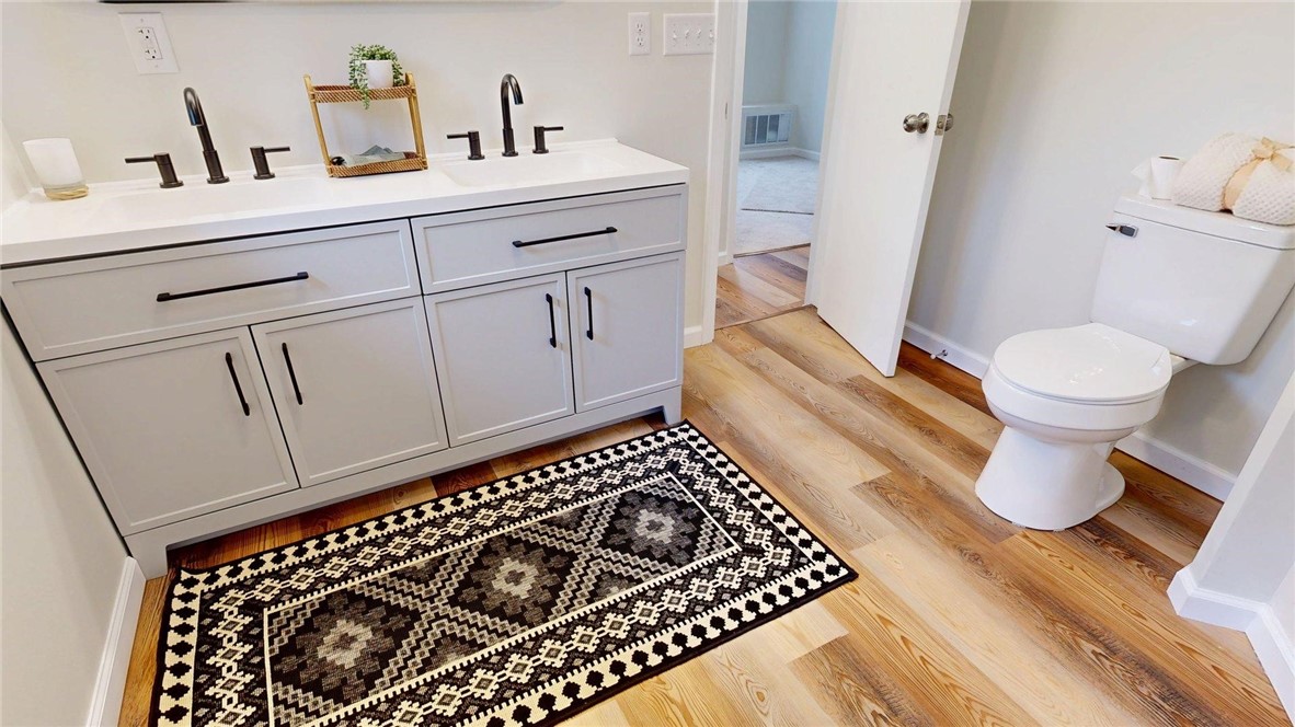 1302 W Pershing Road Property Photo 11