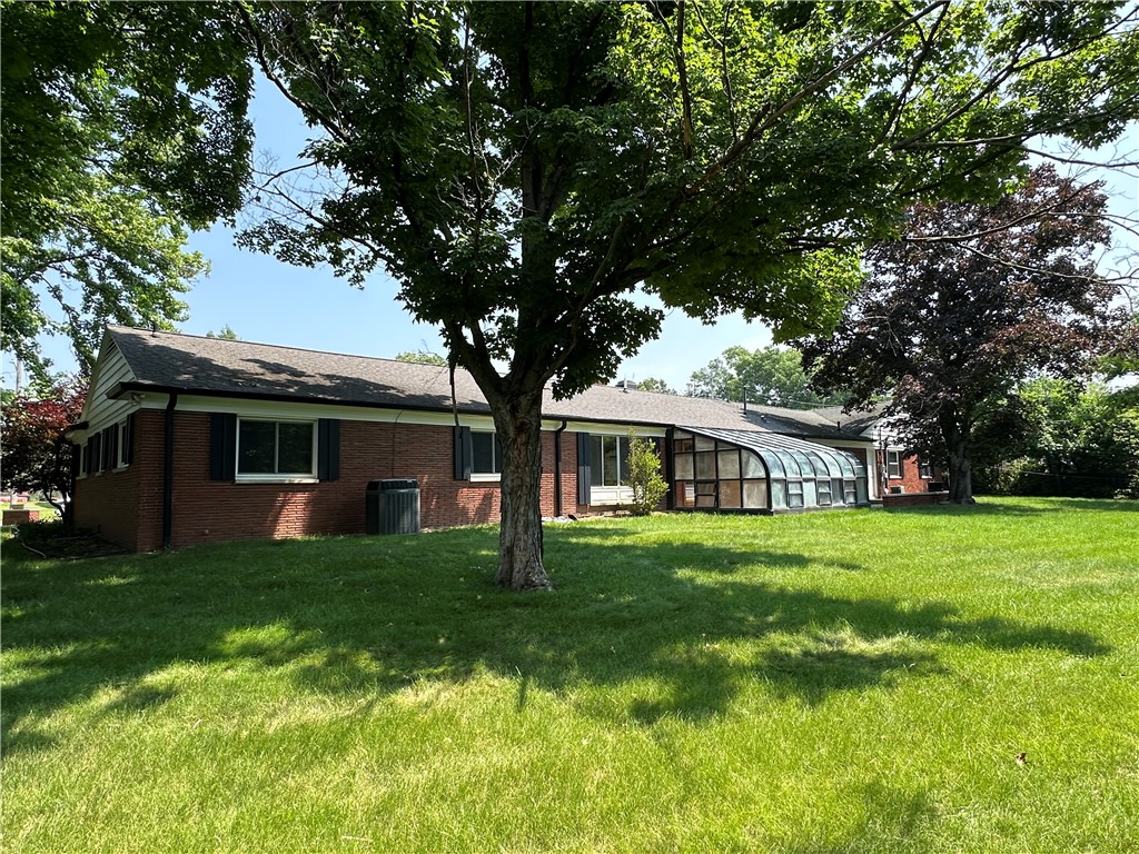 52 Maywood Drive Property Photo 4