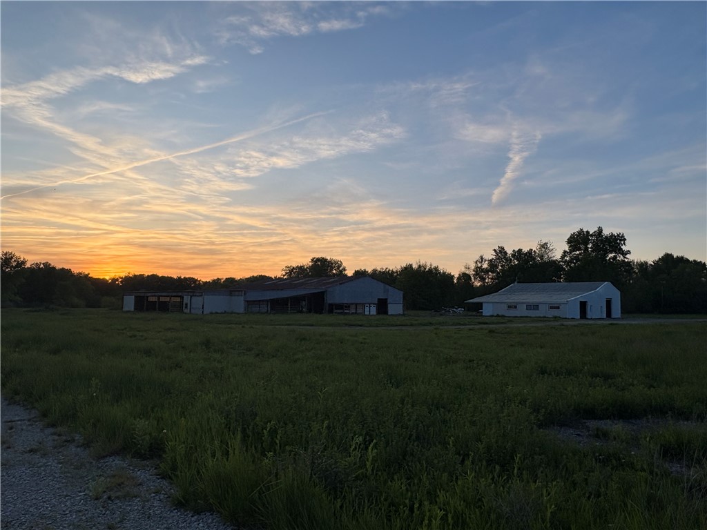 2374 Cold Springs Road Property Photo 4
