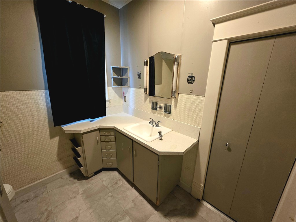 706 Perrysville Avenue Property Photo 21