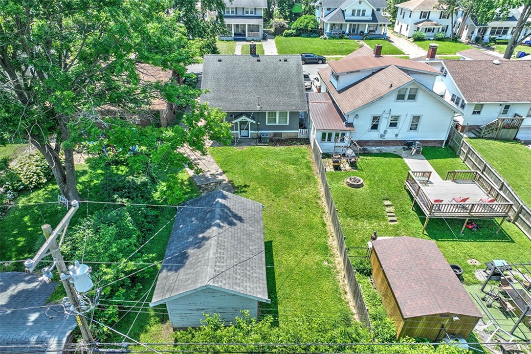 1448 Forest Avenue Property Photo 3