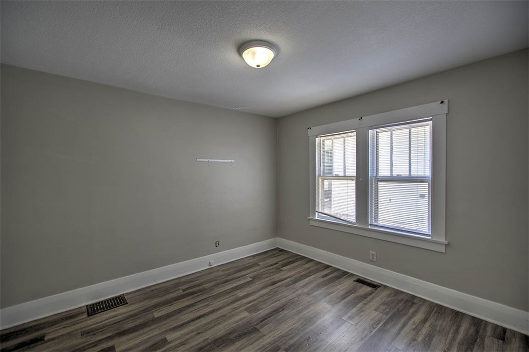 1448 Forest Avenue Property Photo 17