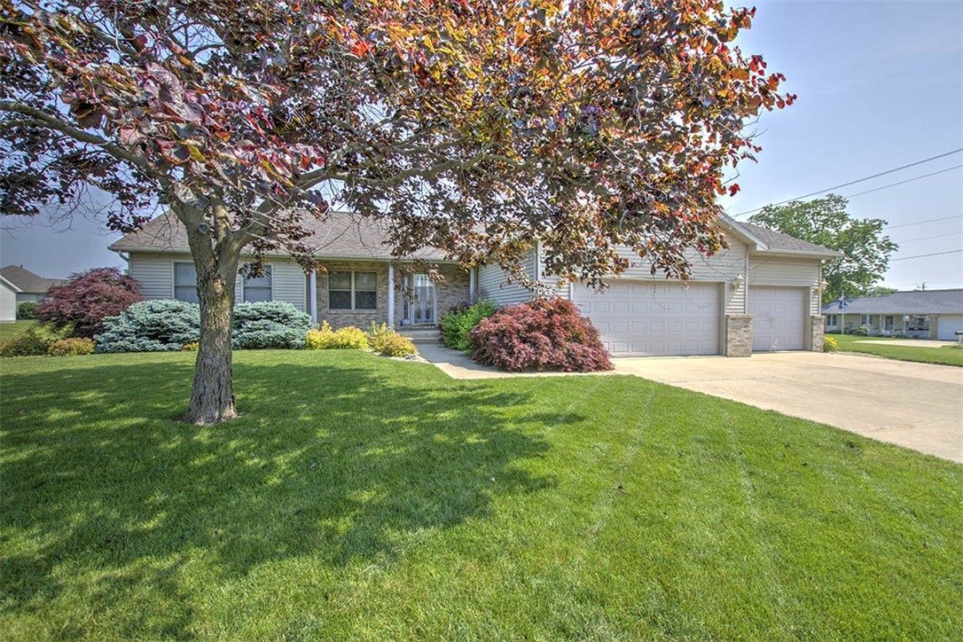 1310 Country Lane Property Photo