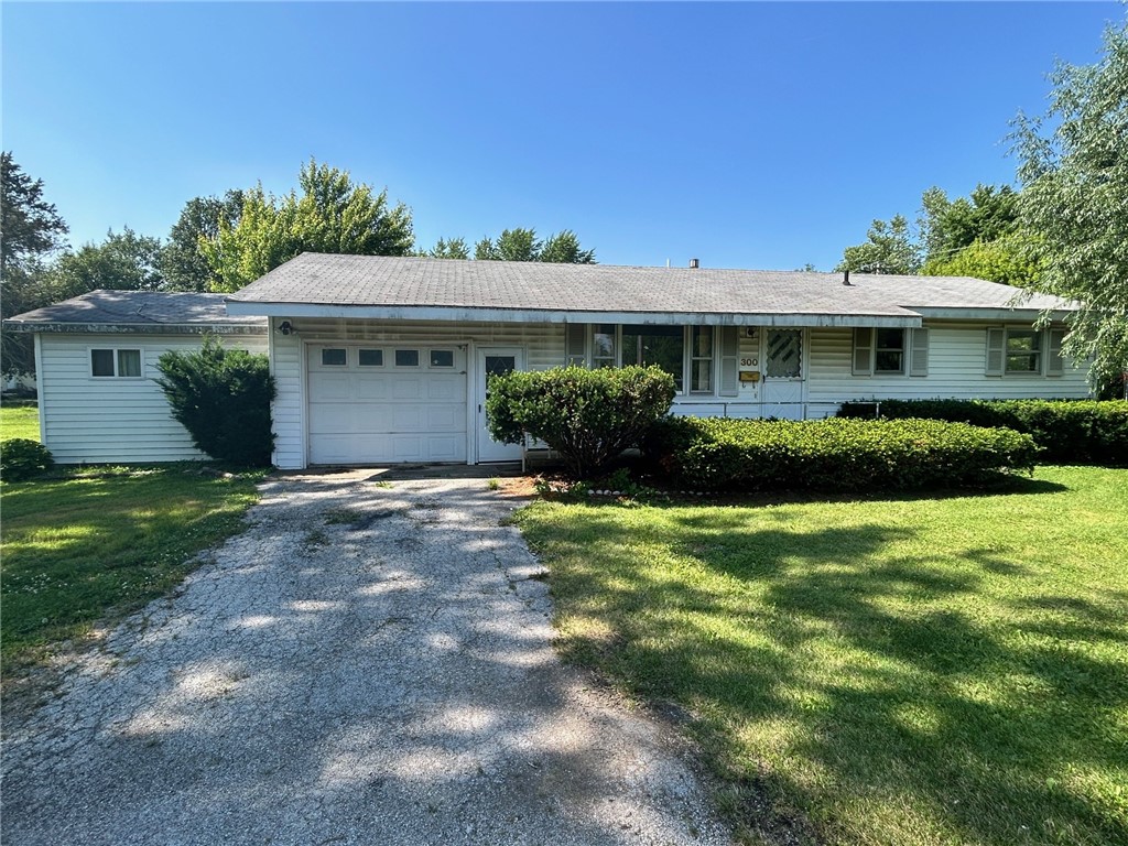 300 W Alabama Avenue Property Photo 1