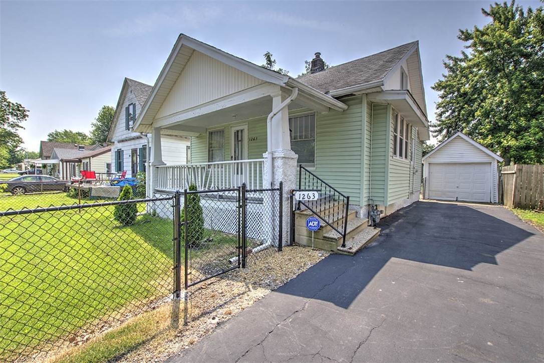 1263 E Dickinson Avenue Property Photo 2