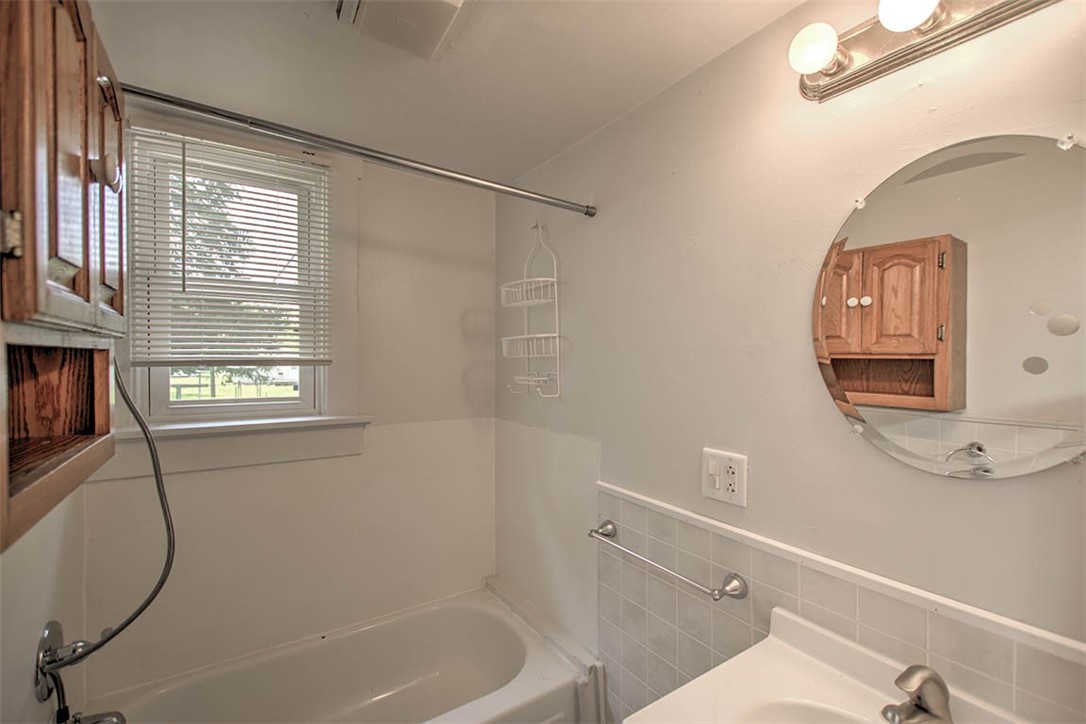 1263 E Dickinson Avenue Property Photo 11