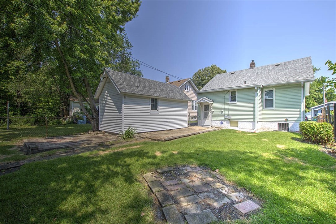 1263 E Dickinson Avenue Property Photo 14