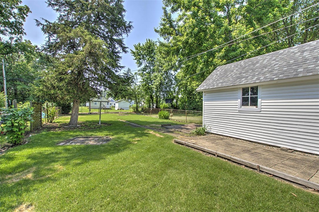 1263 E Dickinson Avenue Property Photo 15