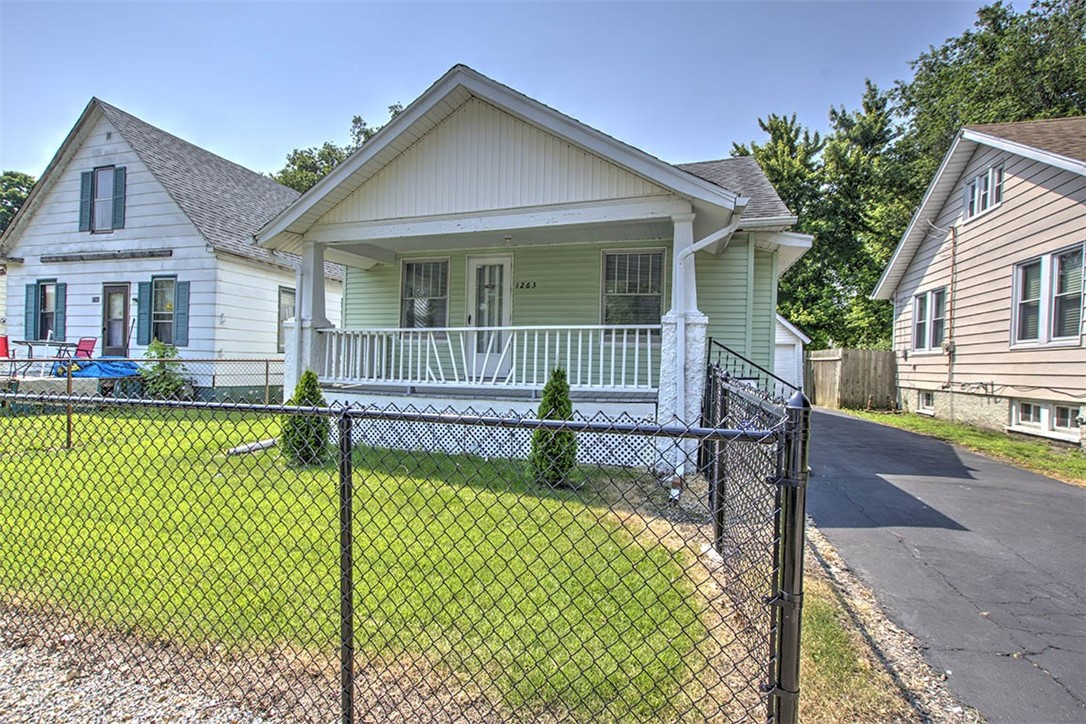 1263 E Dickinson Avenue Property Photo 17