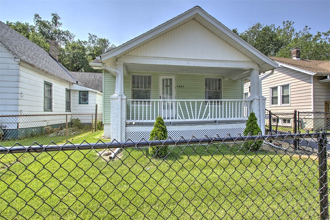 1263 E Dickinson Avenue Property Photo 18