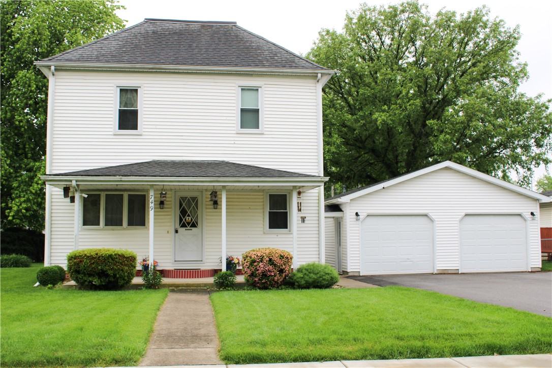 749 Louisa Street Property Photo