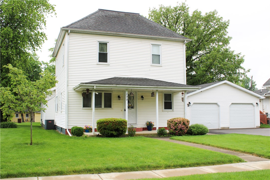749 Louisa Street Property Photo 3