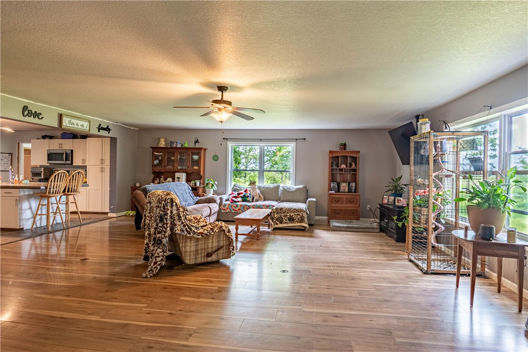 10622 N Route 121 Property Photo 4