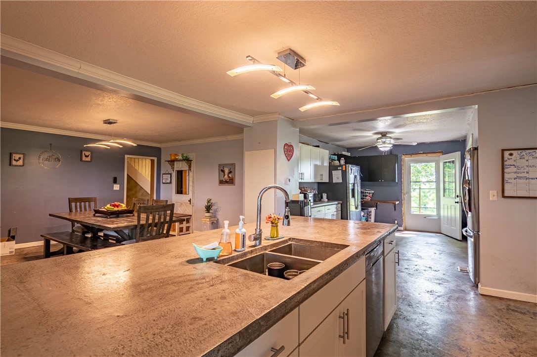 10622 N Route 121 Property Photo 6