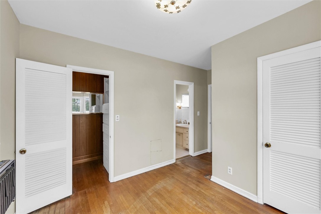 3920 Western Avenue Property Photo 9