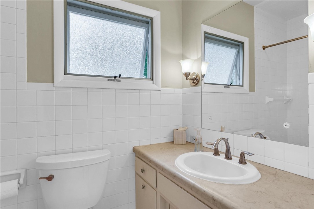 3920 Western Avenue Property Photo 10