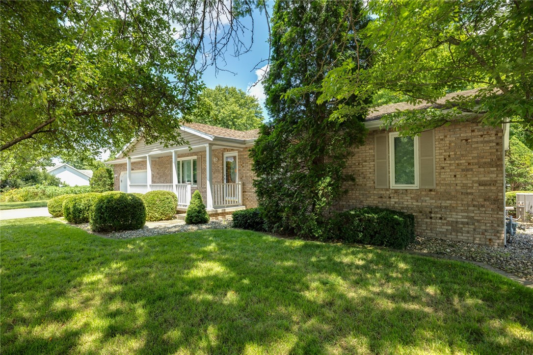 2104 Sycamore Street Property Photo 3