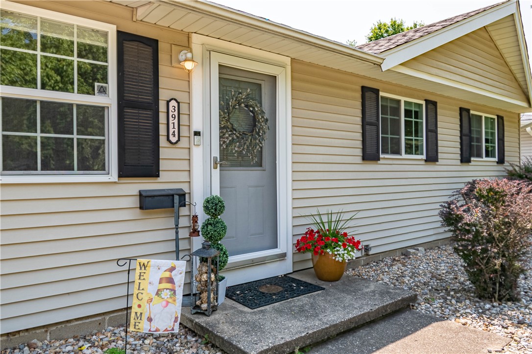 3914 Cambridge Drive Property Photo 2