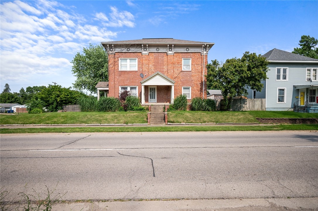 1202 S Main Street Property Photo 1