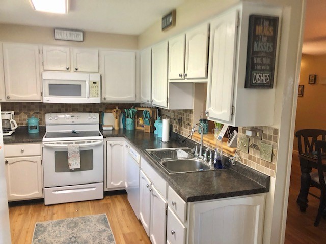 1213 Collins Drive Property Photo 3