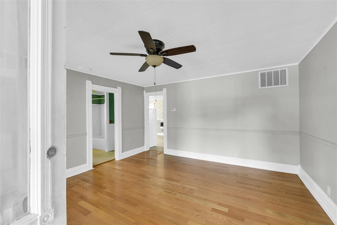 215 E Blevins Street Property Photo 8