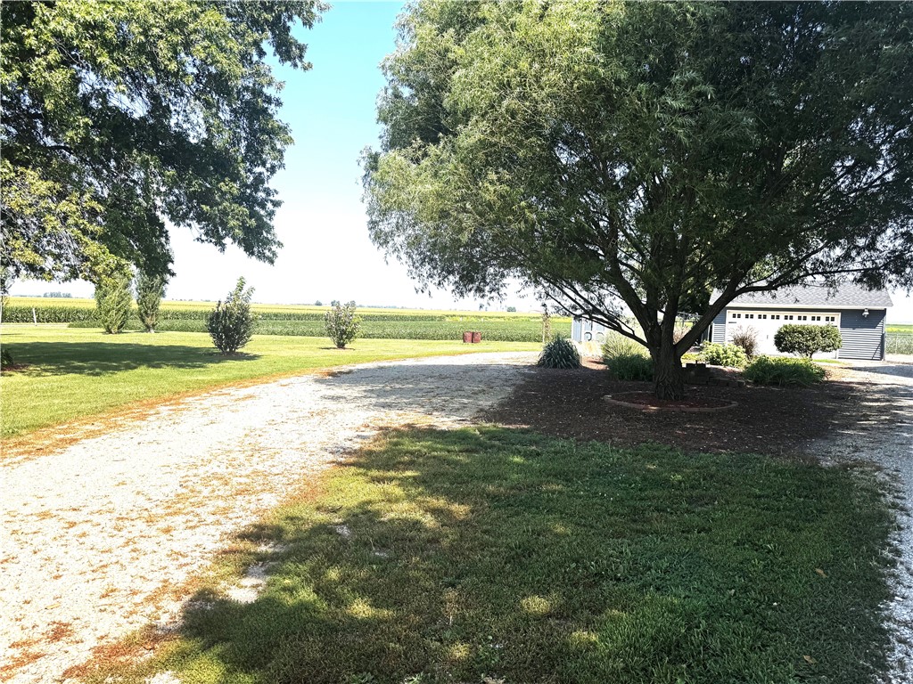 647 E 2100 North Road Property Photo 10