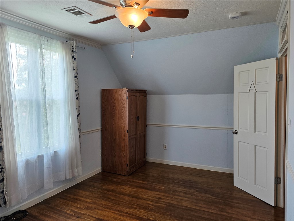 209 S Mill Street Property Photo 23