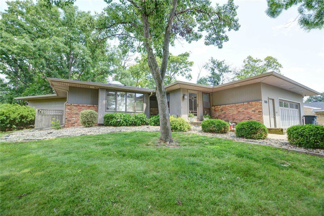 2404 S Angle Court Property Photo 2