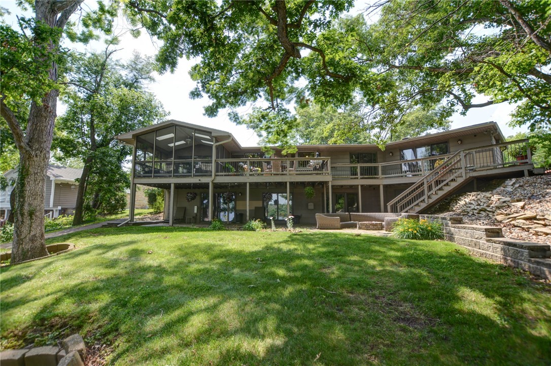 2404 S Angle Court Property Photo 3