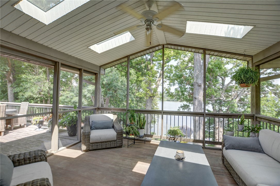 2404 S Angle Court Property Photo 21