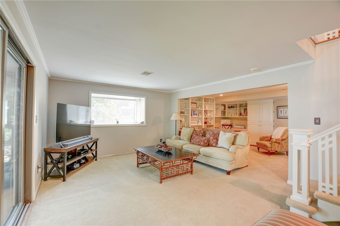2404 S Angle Court Property Photo 33
