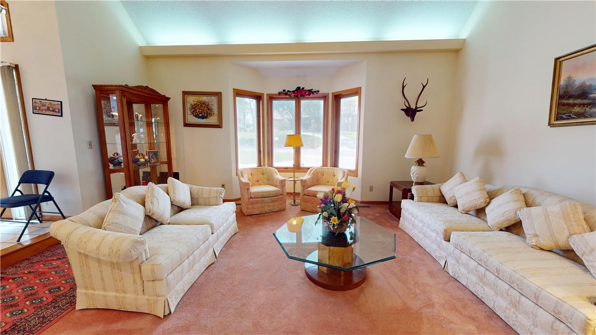10 Lakeshore Court Property Photo 17
