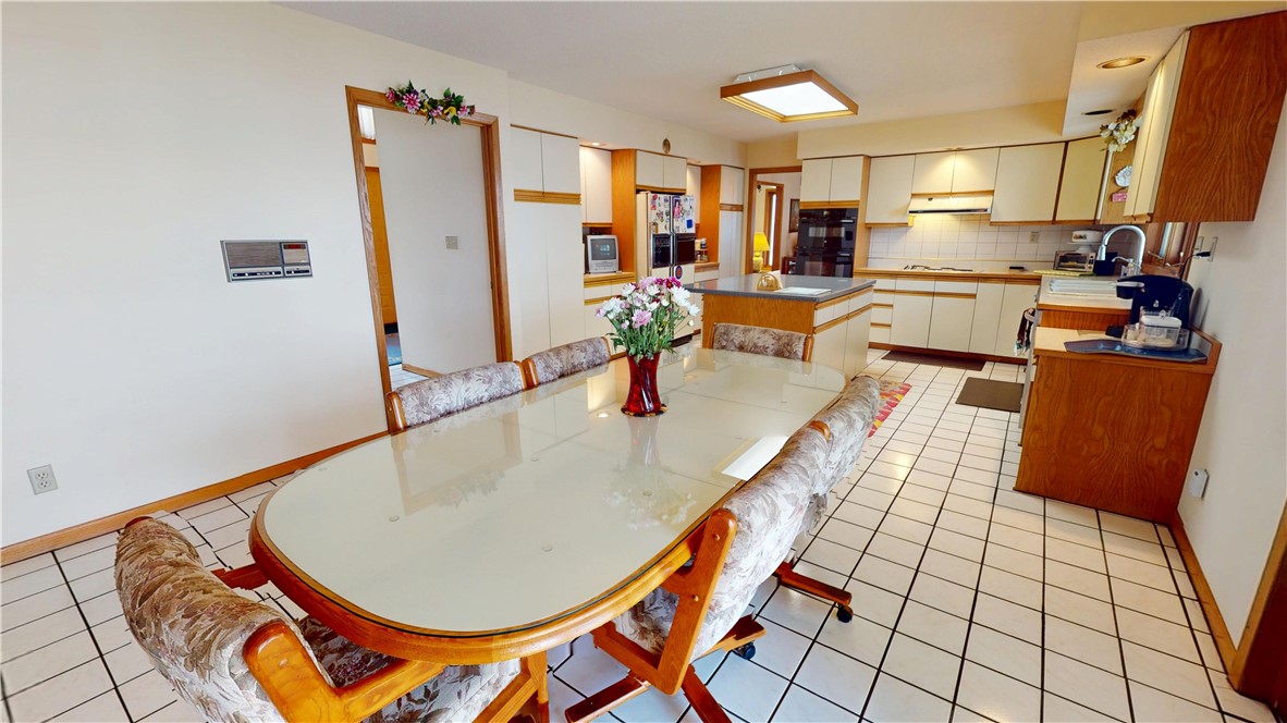 10 Lakeshore Court Property Photo 22