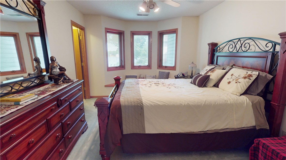 10 Lakeshore Court Property Photo 29