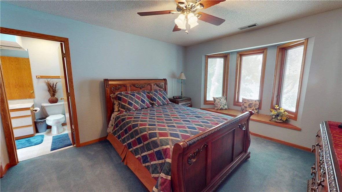 10 Lakeshore Court Property Photo 34