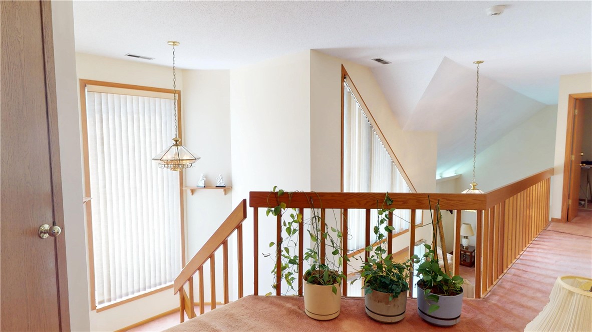 10 Lakeshore Court Property Photo 36