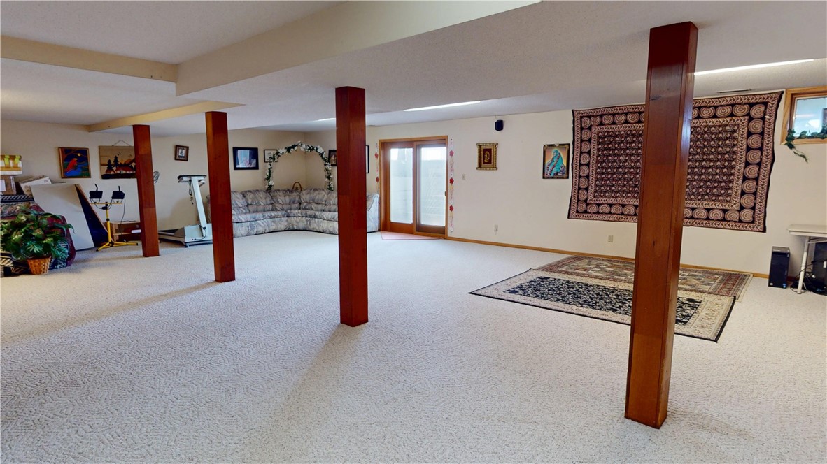 10 Lakeshore Court Property Photo 37