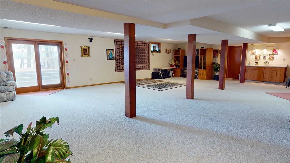10 Lakeshore Court Property Photo 38