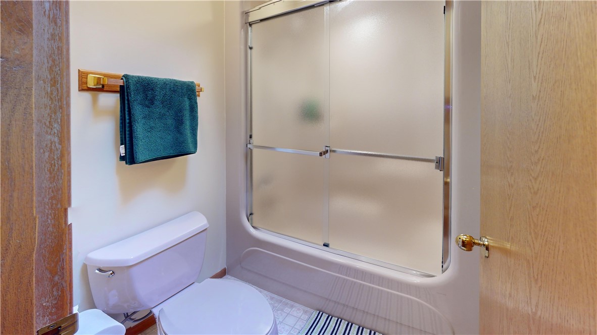 10 Lakeshore Court Property Photo 44