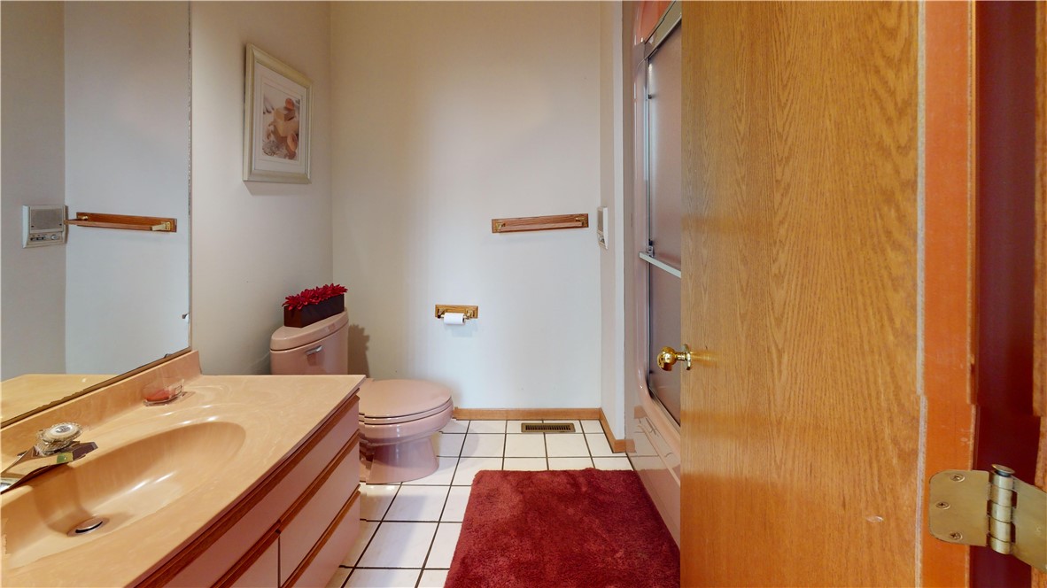 10 Lakeshore Court Property Photo 47